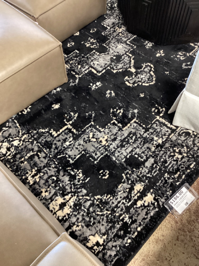 LR Home Infinity 7'9 x 9'5" Machine Made Black and White Rug