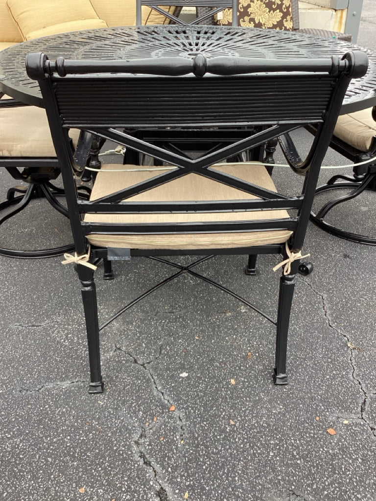 Frontgate Carlisle Round Table & Four Chairs (2 Arm & 2 Swivel Arm Chairs) w/ Ta