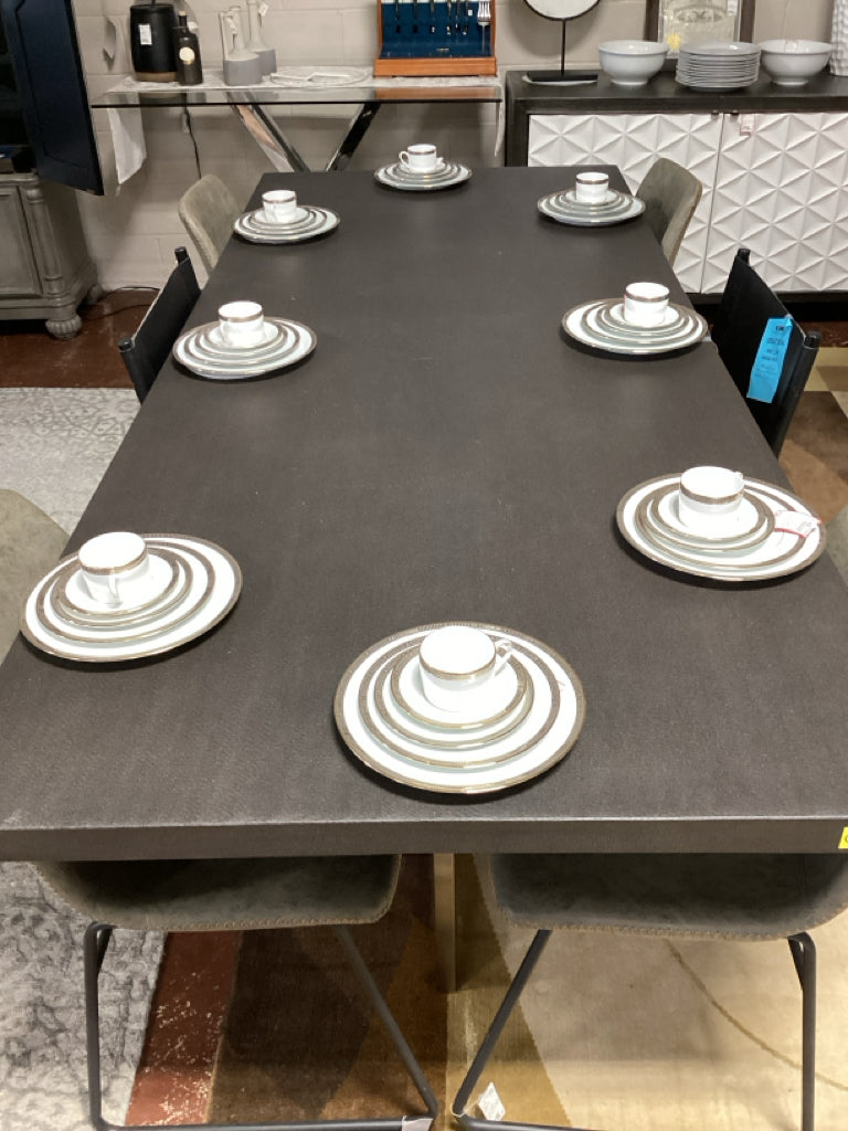 China/ Bernardaud Limoges Madison Platine serv for 8 (40 pcs)