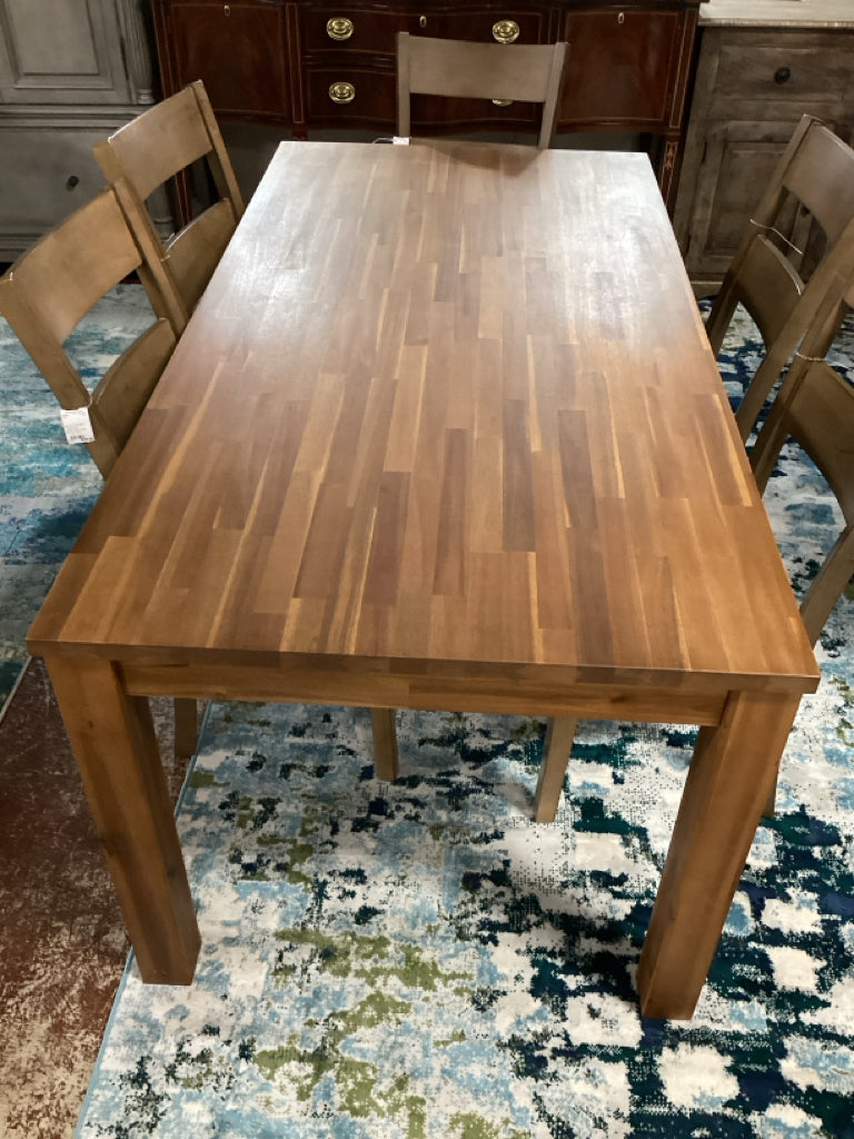 Modern Italian Style Warm Wood Grain Top 71" X 35" Dining Table