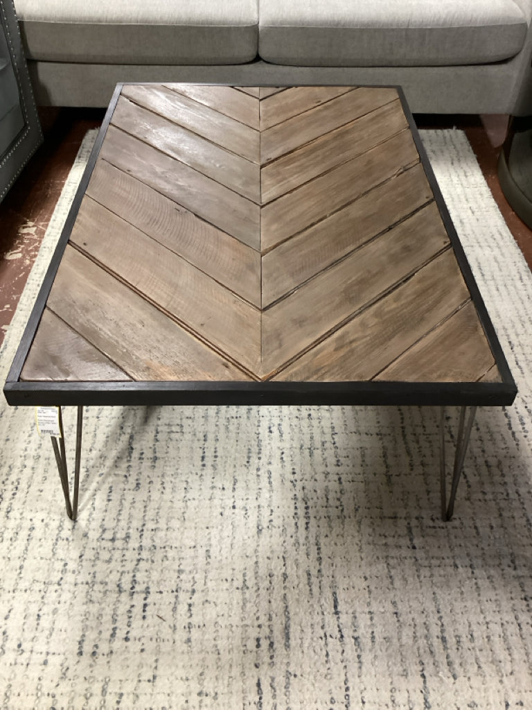 Rustic Reclaimed Wood Coffee Table / 34 x 50