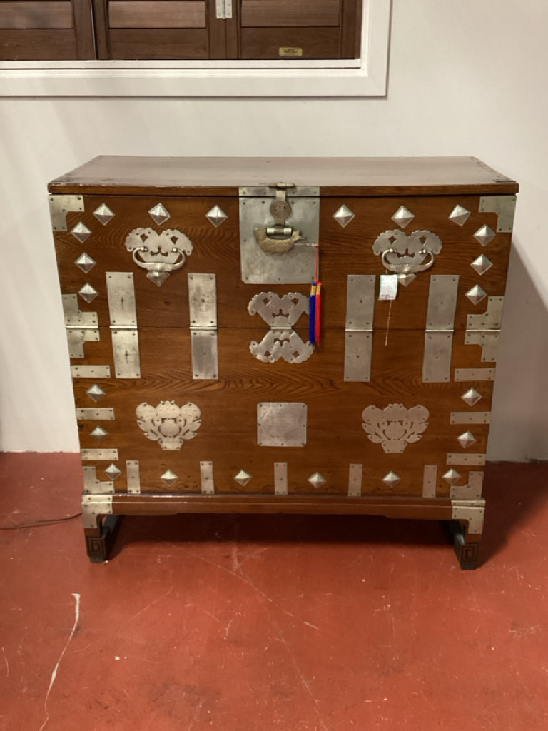 1800's Korean Wedding Bandaji Chest/ Joseon Dynasty  39x18x38