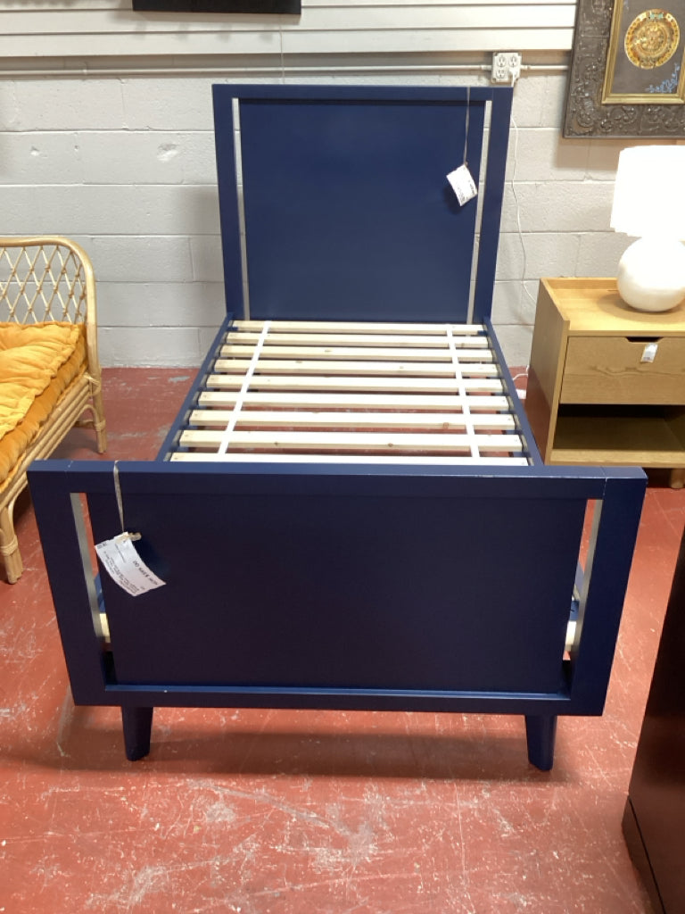 Pottery Barn Kids Reese Twin Bed in Midnight Navy HB/FB/SR/Slats