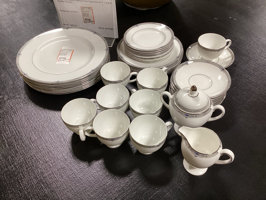 Wedgwood Amherst Platinum Fine China /svc for 8  + sug & creamer (42 pcs)