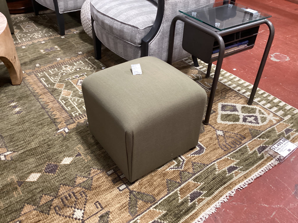 Havenly Deco Ottoman | Olive Linen. 17x17x17    55RJDBYT