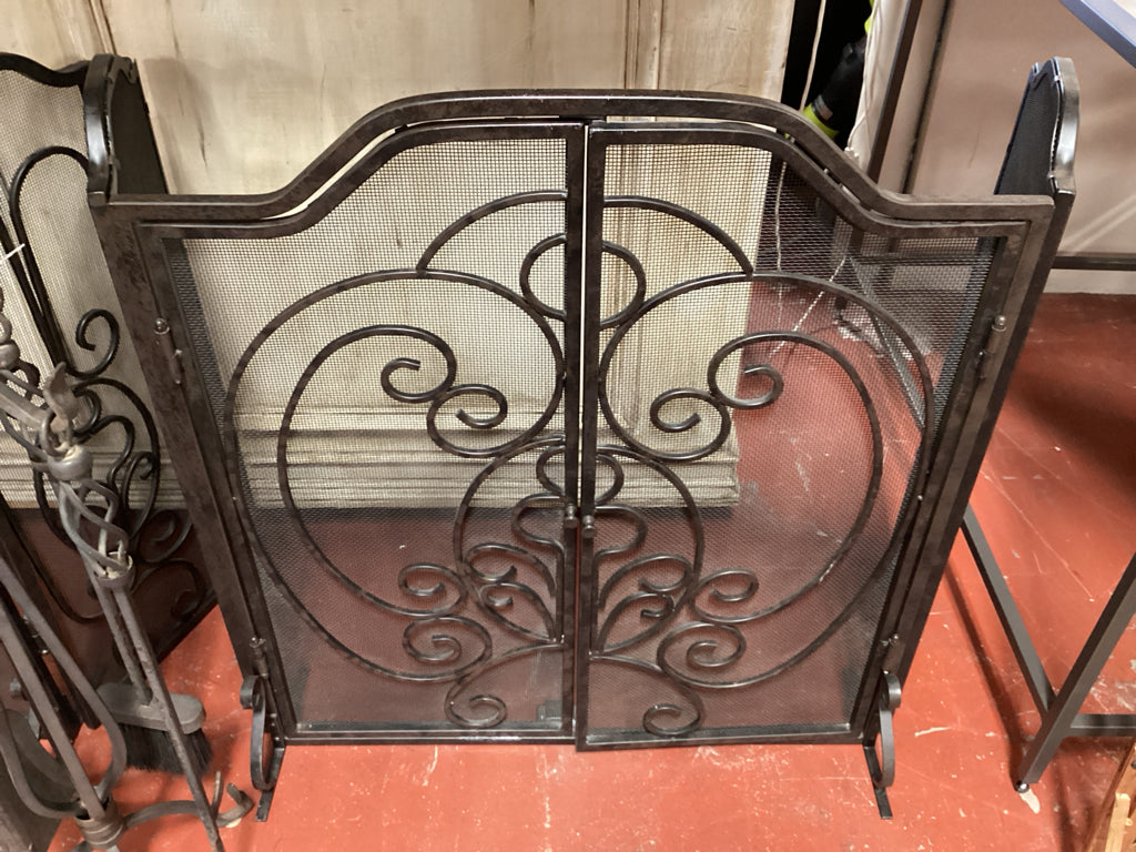 Plow and Hearth Iron 3 Panel Fire Place Screen 30x34
