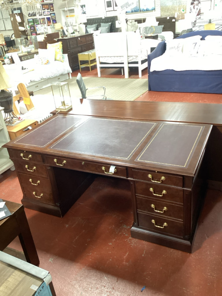 COUNCIL CRAFTSMAN George III Leather top Desk 72x36x30