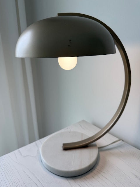 Surya Lancer Table lamp , Wht/Gold 20"