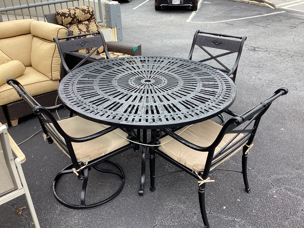 Frontgate Carlisle Round Table & Four Chairs (2 Arm & 2 Swivel Arm Chairs) w/ Ta