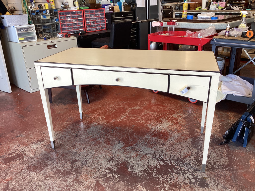 Bernhardt Haven 3 drawer Desk /52 x 24 x 31