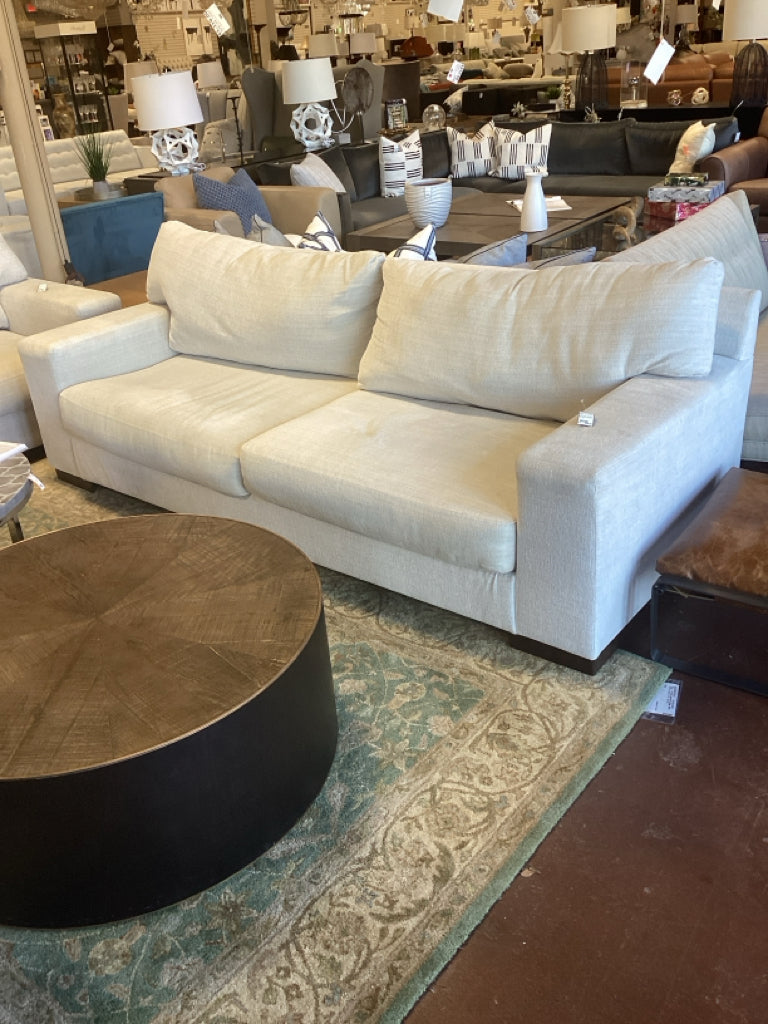 Sofa / Ashley Maggie sofa / cream 96 x 40 x37 high