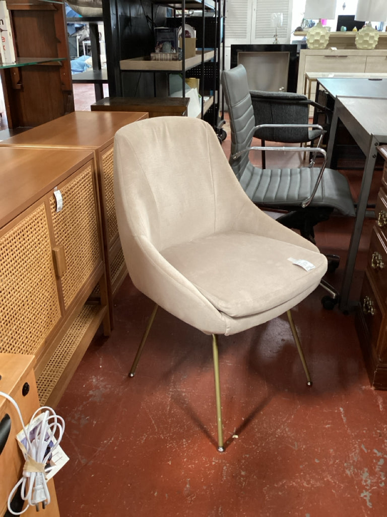 Velvet Blush Mathis Chair:ustre Velvet Blush Gold Legs 21x16x33