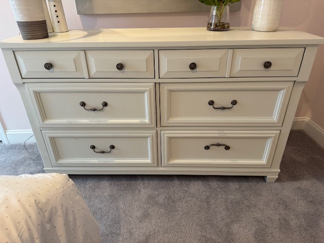 Magnussen Home wht 6 drawer dresser; 64x18x38