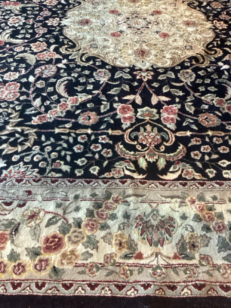 Persian Square Rug Black and Cream 8x8