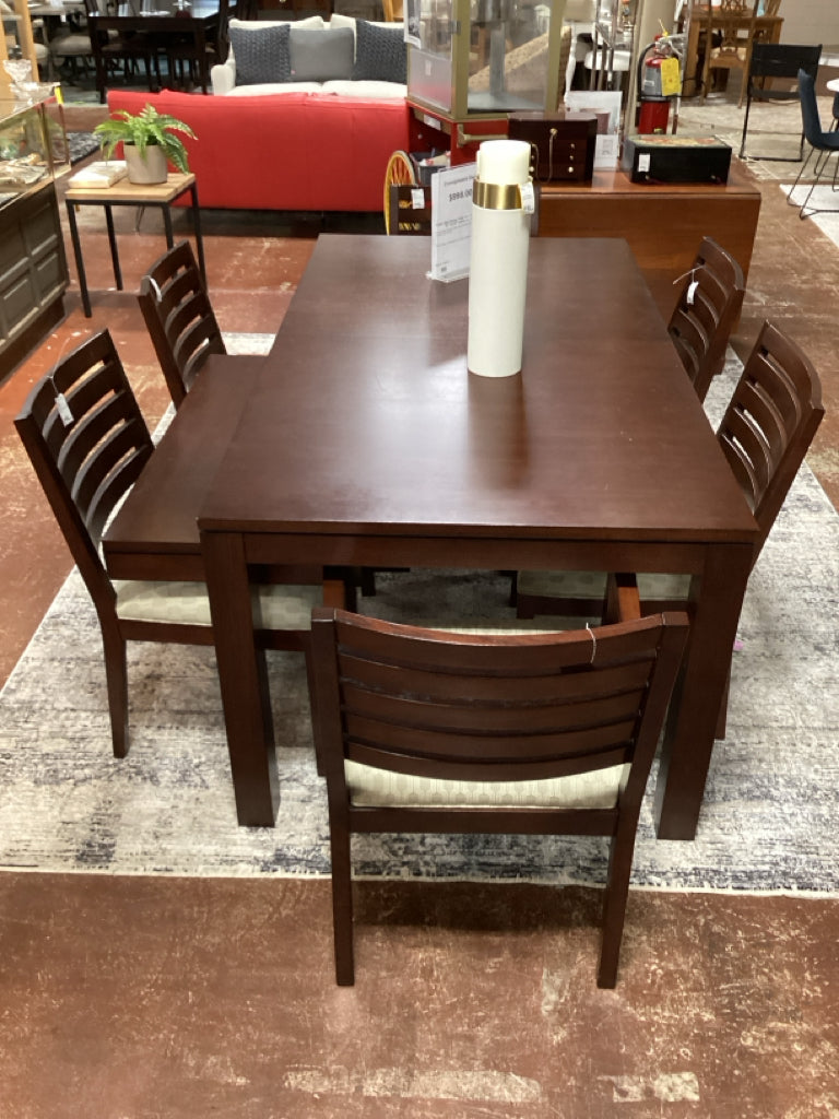 Ethan Allen Dining Table with 6 Chairs 38" X 70"  (2) 20" Leaves (as found)