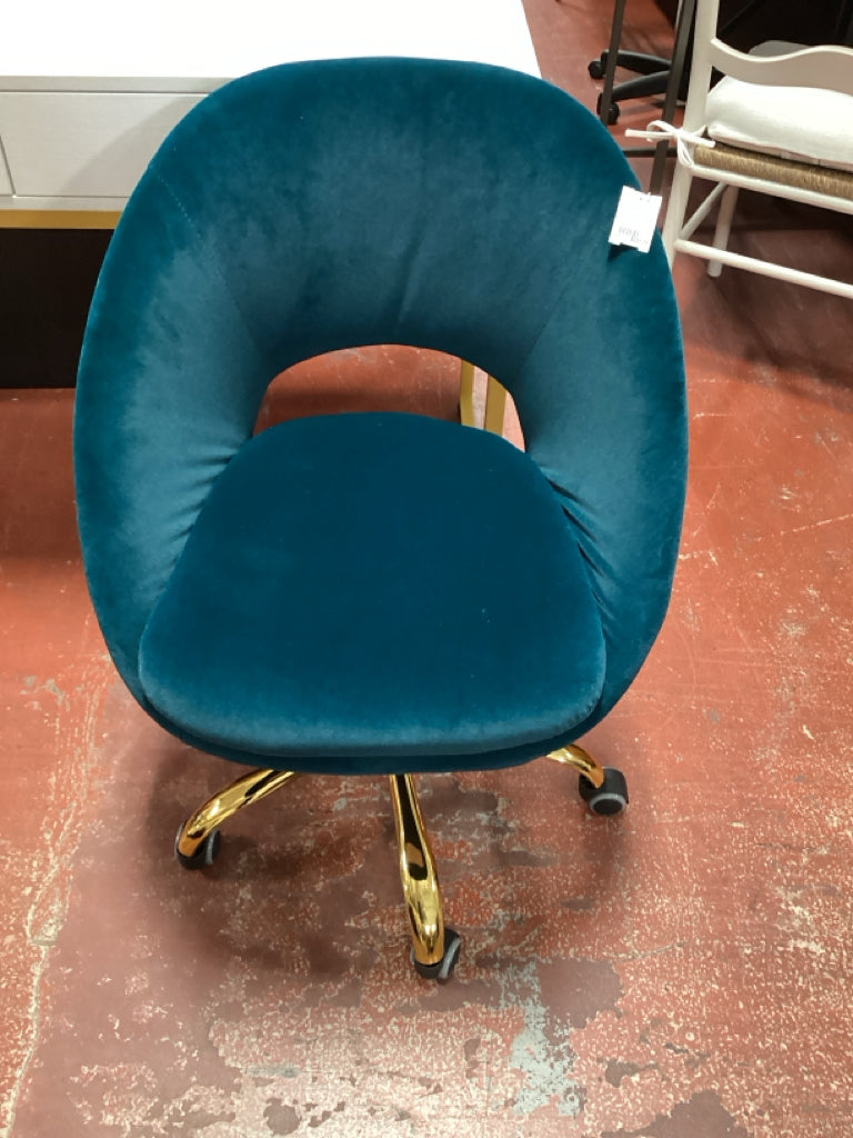 TOV Modern Velvet Swivel Office Chair with Barrel Back 23' W x 19"D x 33" H