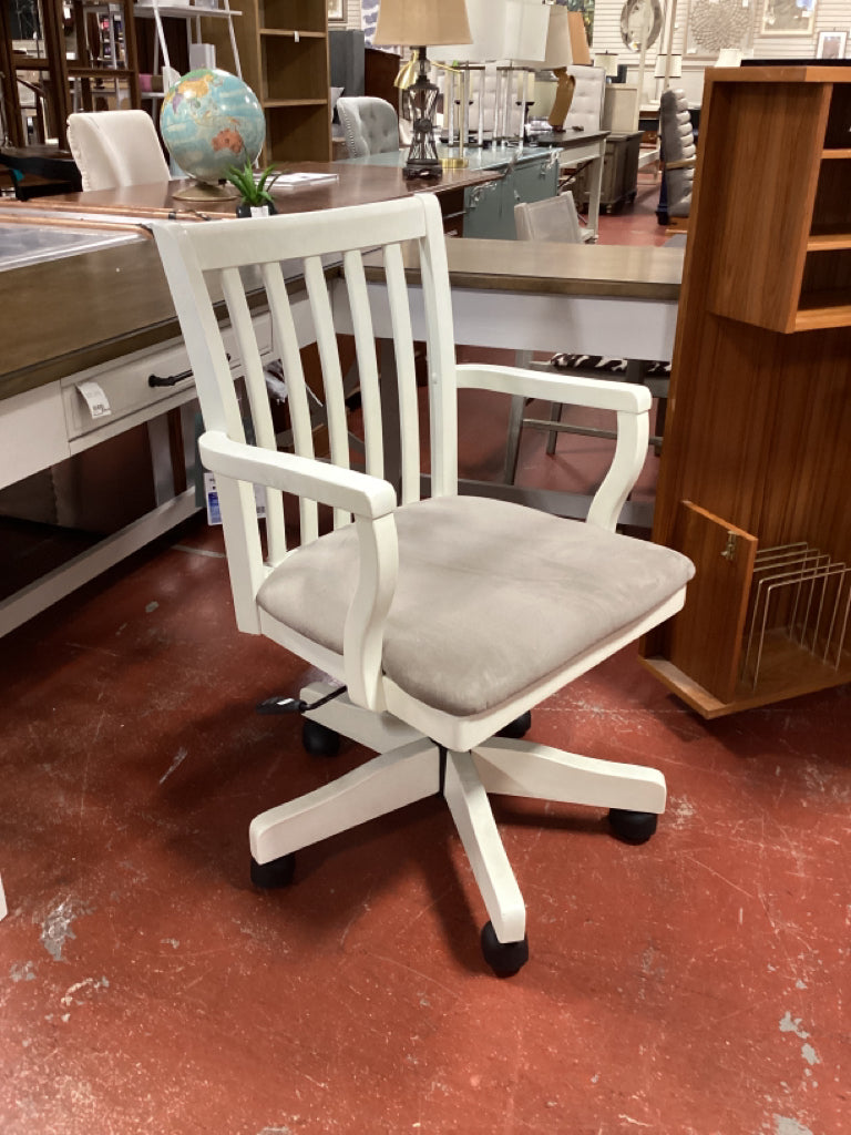 Modern Farmhouse Style  Office Desk Chair