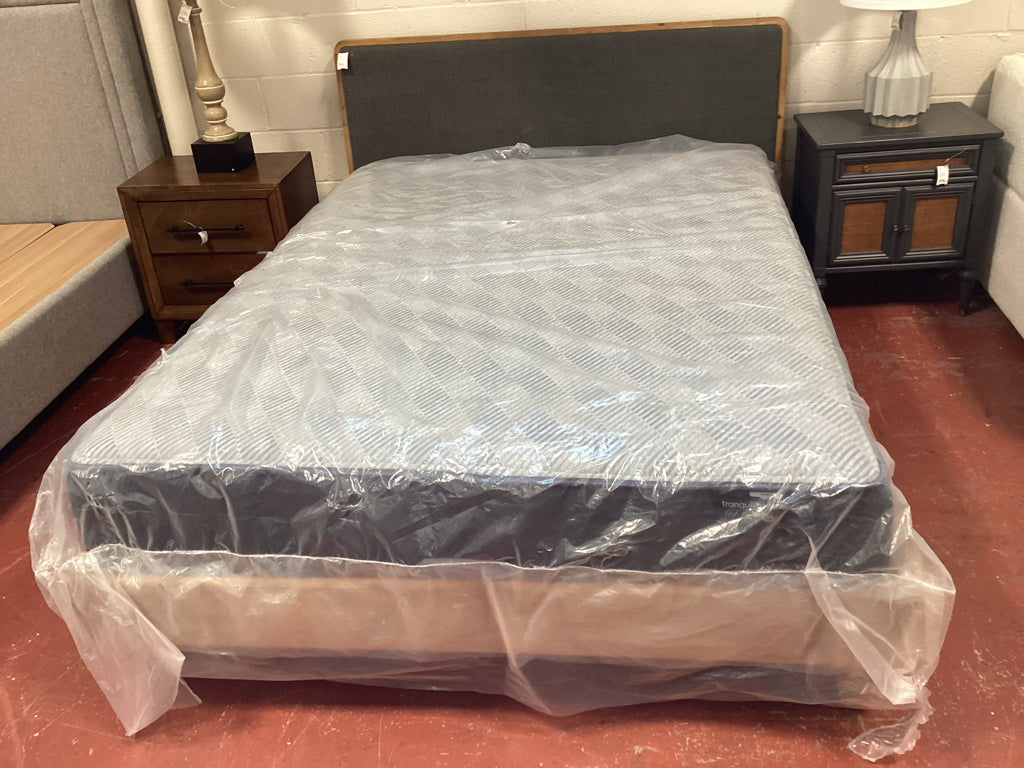 Seb Queen Bed Performance Twill 67.7'Wx39"Dx 5.3"H 92RKJFX5