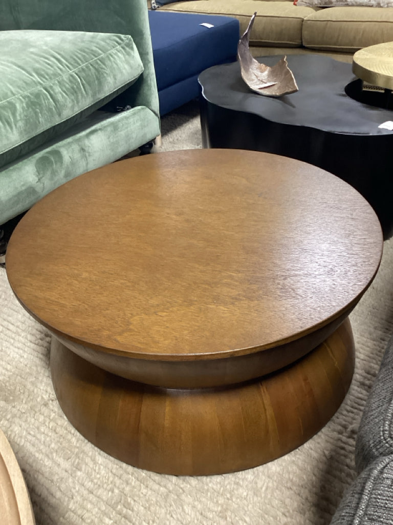 Alecto Round Coffee Table 8U2M2H25