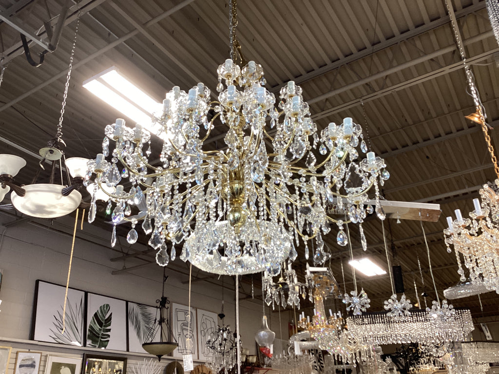 39 Light Crystal Gold Chandelier 52x48