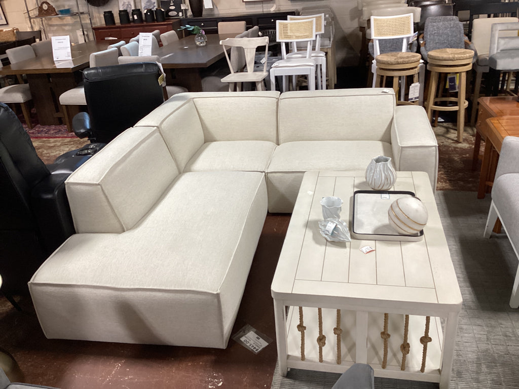 Castlery 3 Piece Jonathan Sectional  White  BZV4KCJX, 8STBT93X,794GTEKN