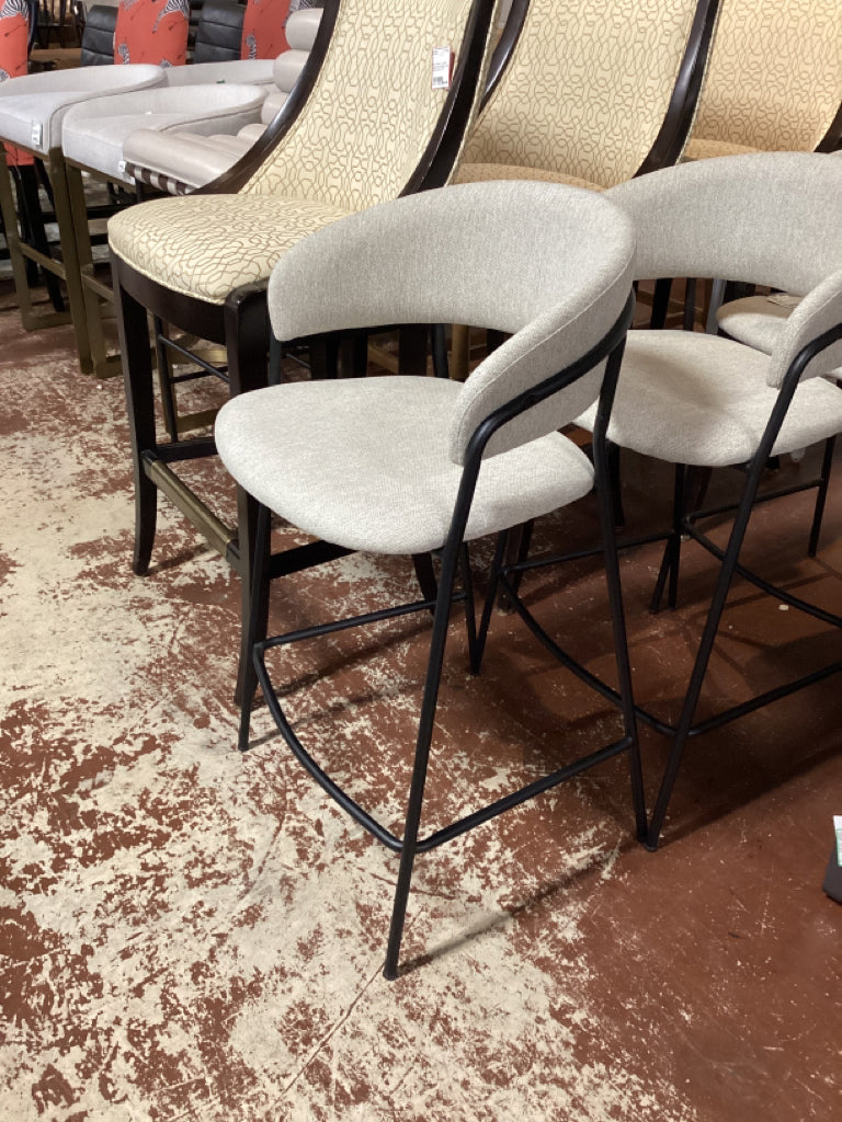 Mercana Carolyn Bar Stool 35"H
