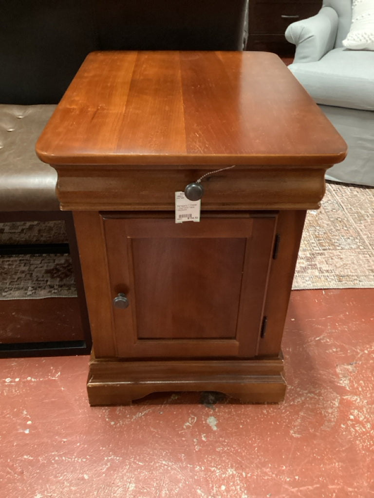 Mahagony 1 Drawer. 1 Door  End Table 19x24x24