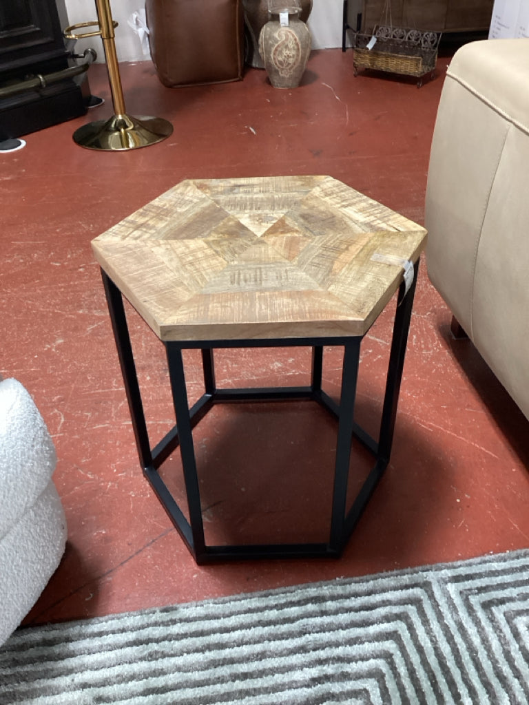 Hexagon Wood Top Blk Iron Base NESTING Side Tables 20x23,18x21