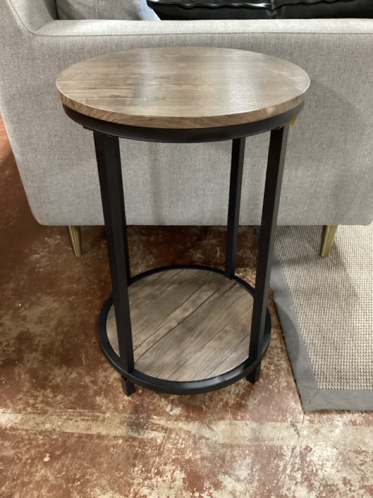 Side Table Wood Look and Black Metal 15.75 x 23
