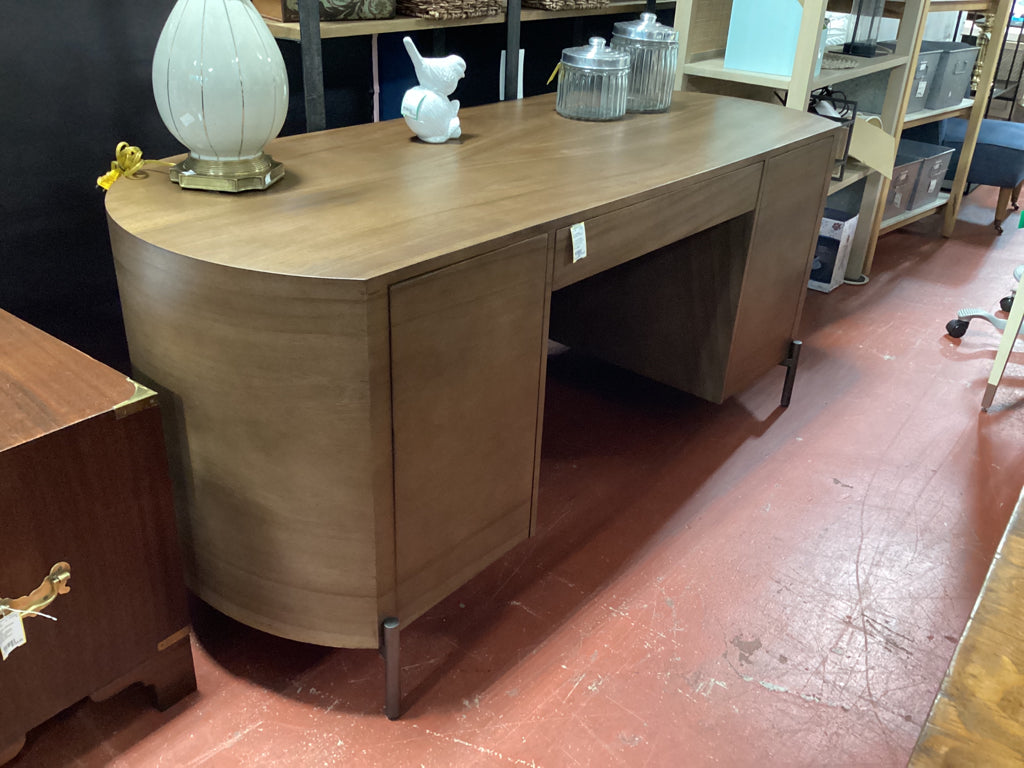 Lulu and Georgia Emmanuel Desk 72" W x 31" D x 31" H   BPVLJ8RB