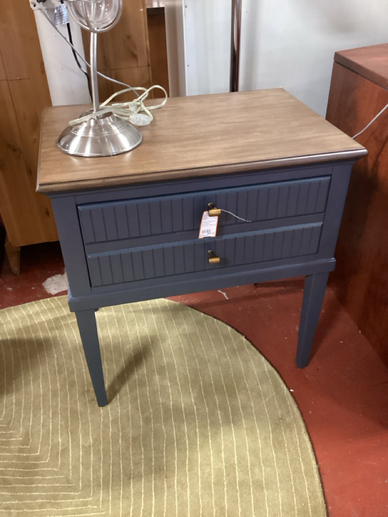Haverty's  Nightstand One Drawer 22X18X30