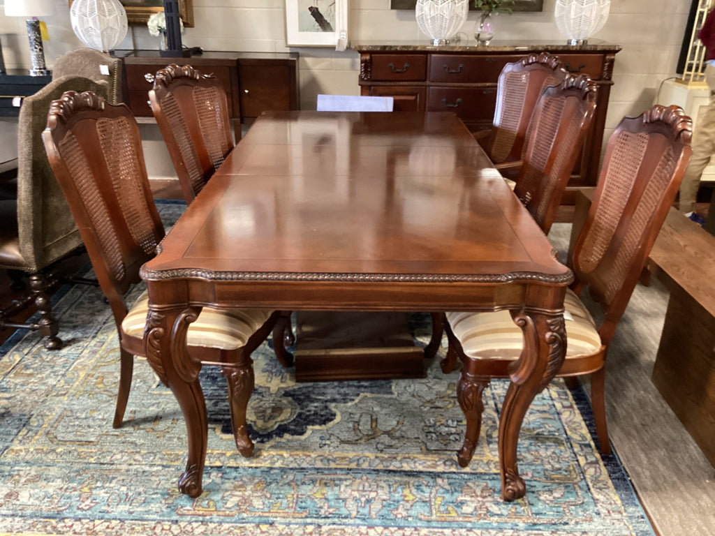 Mahogany Dining Table 71 x 43, 2 20" leaves, 6  Chair Set