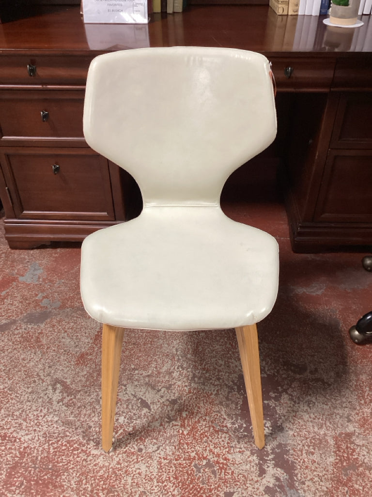 Room & Board Pike Chair in Off-White w/ Wood Legs 19"W x 17"D x 33"H