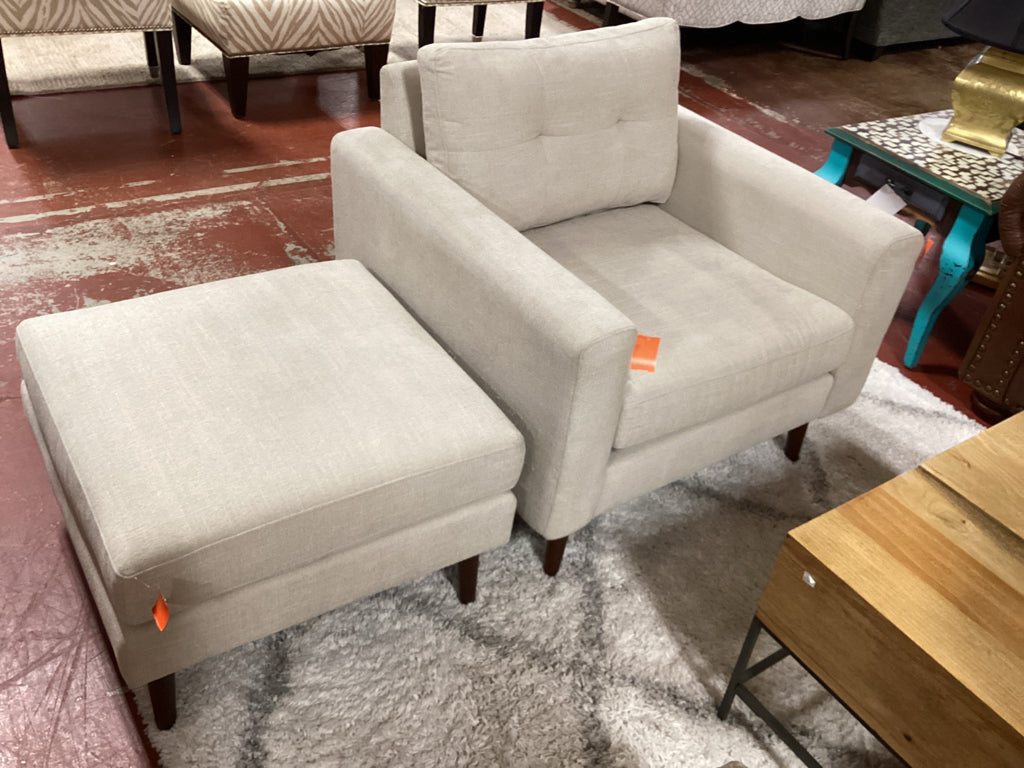 Nomad Plus Armchair w/ottoman  26" W x 26" D x 17" H  "As Found"    DML52KHW