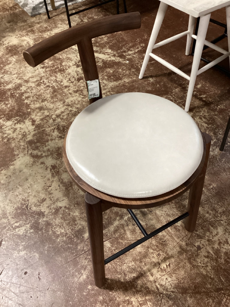 Range Counter Stool Pearl/Walnut 4733BPCM
