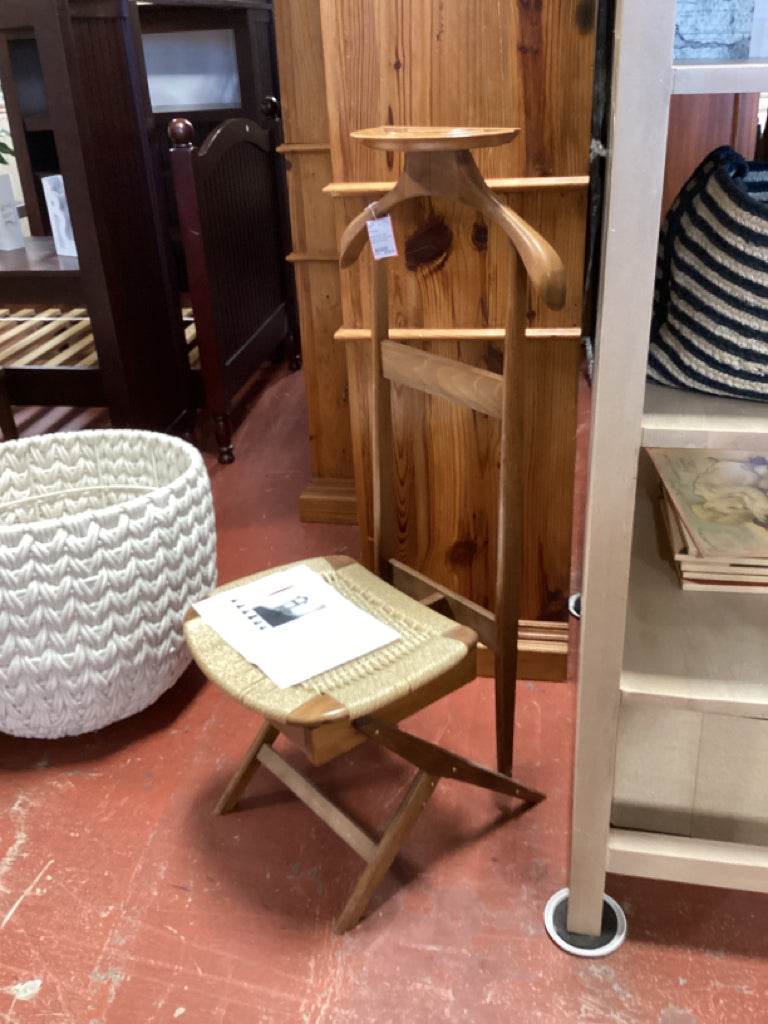 Mid century valet butler  Chair w/ woven seat with storage