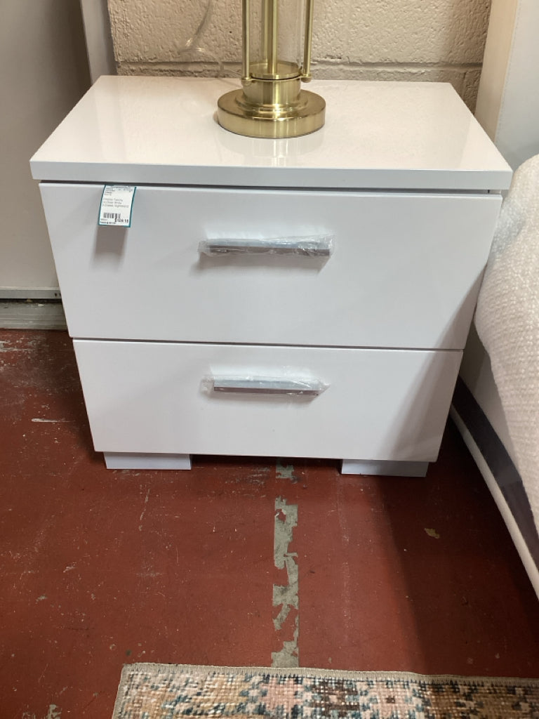 Coaster Felicity Hi-Gloss White 2-Drawer Nightstand