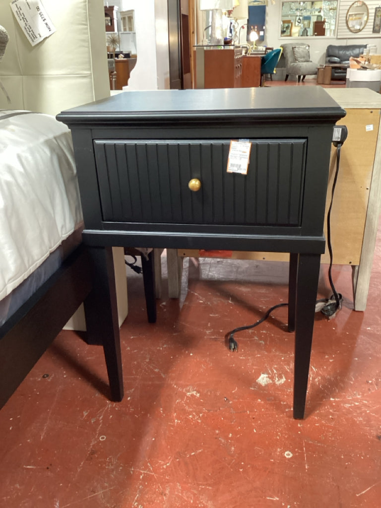 Haverty's Transitional Mahogany Nightstand