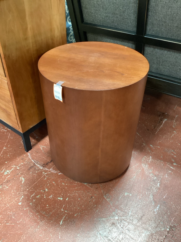 Wood Drum Side Drum Table 18x22