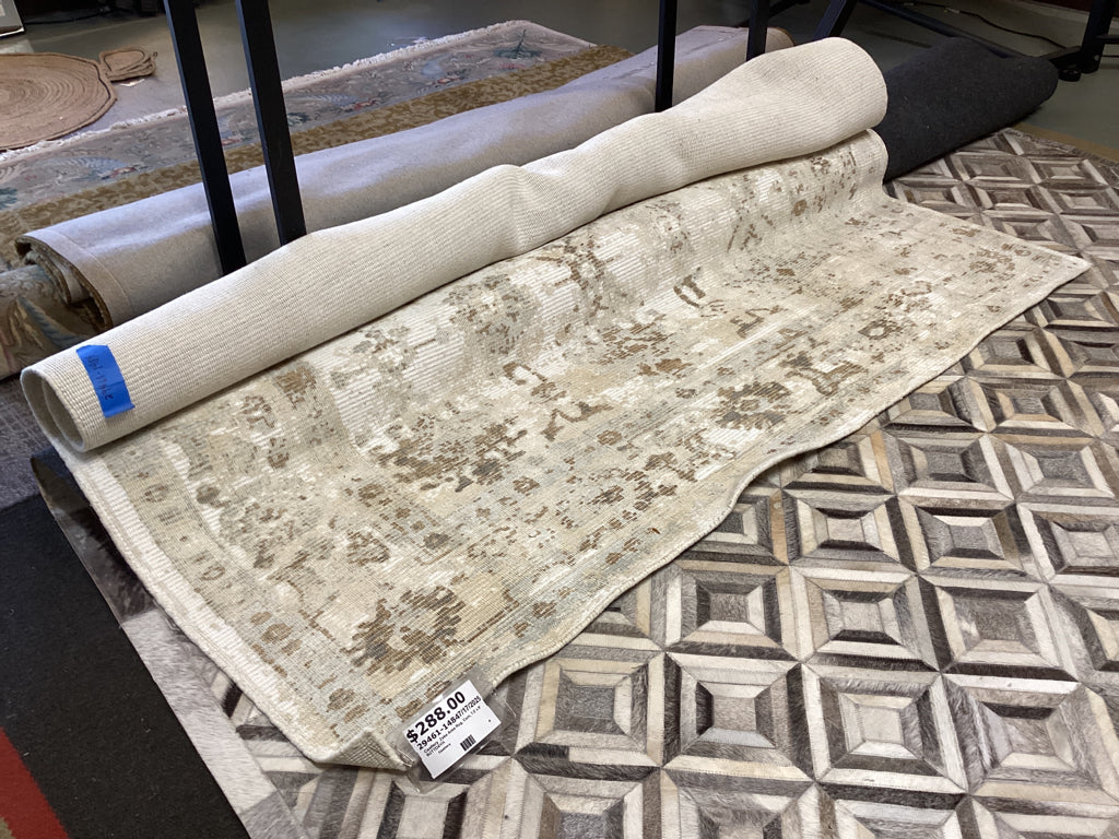 Castlery  Zeke Area Rug, Corn, 7.5' x 9'  6UTTD4YH