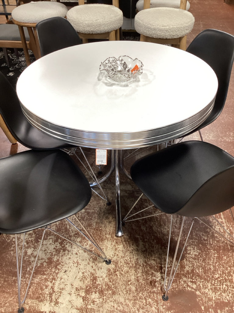 Dining Table / Retro style white & chrome 35" round 30" high