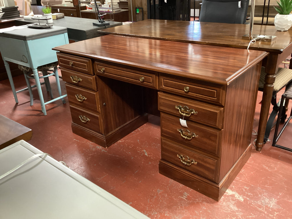 Cherry Traditional 9 Drawer Desk "As Found"