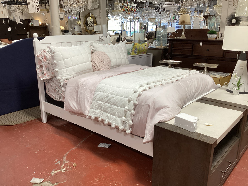 FULL White Panel Bed HBFB Rails