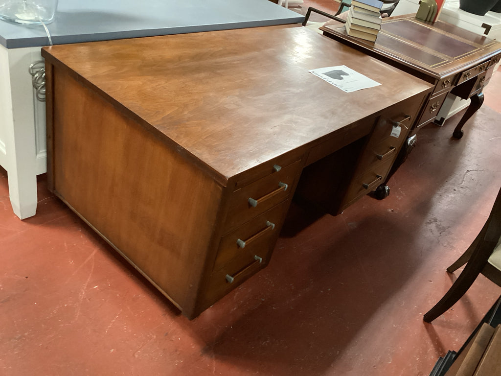 Walnut Mid century Executive Desk / 60 x 34 x 28 AS FOUND