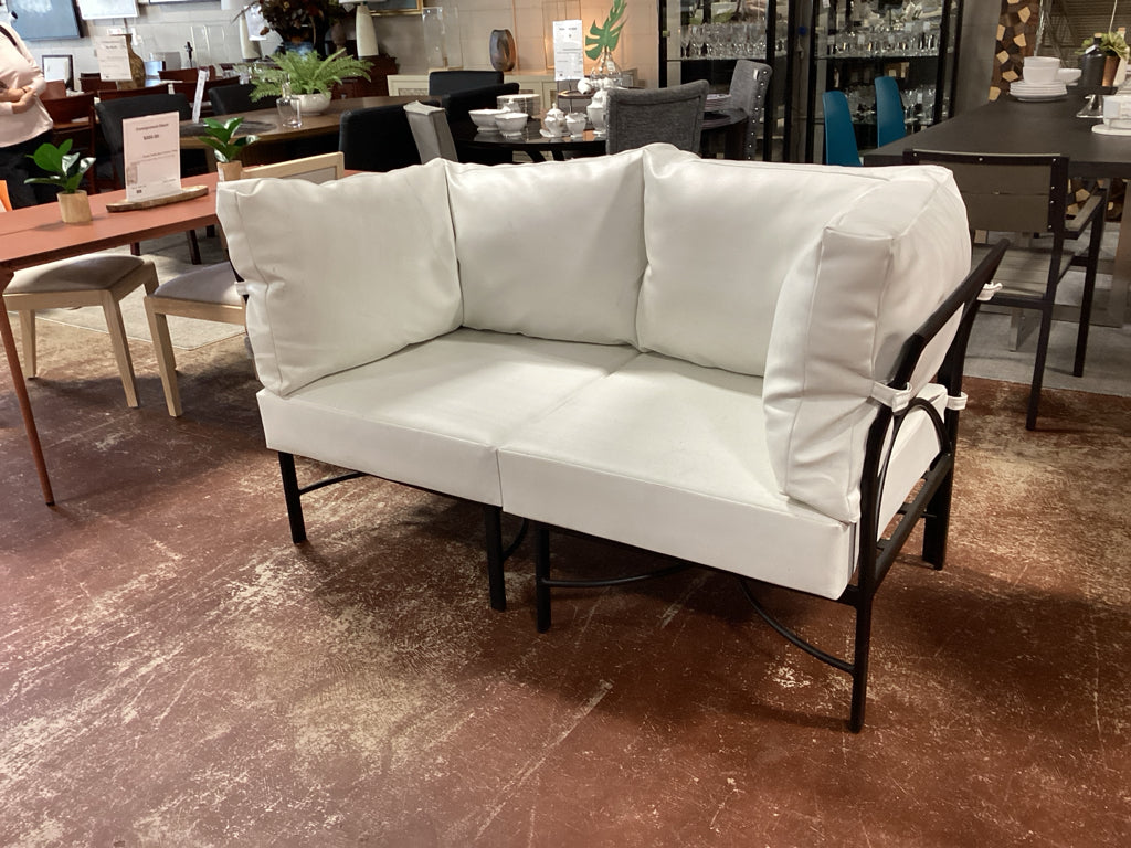 Outdoor Sunbrella White Loveseat (2 piece)