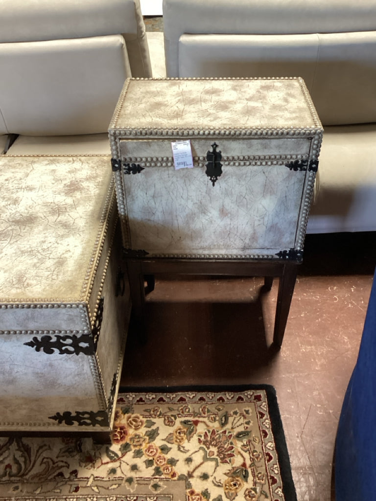 Hooker Furniture Designer Storage Accent Table 18" x 12" x 28"