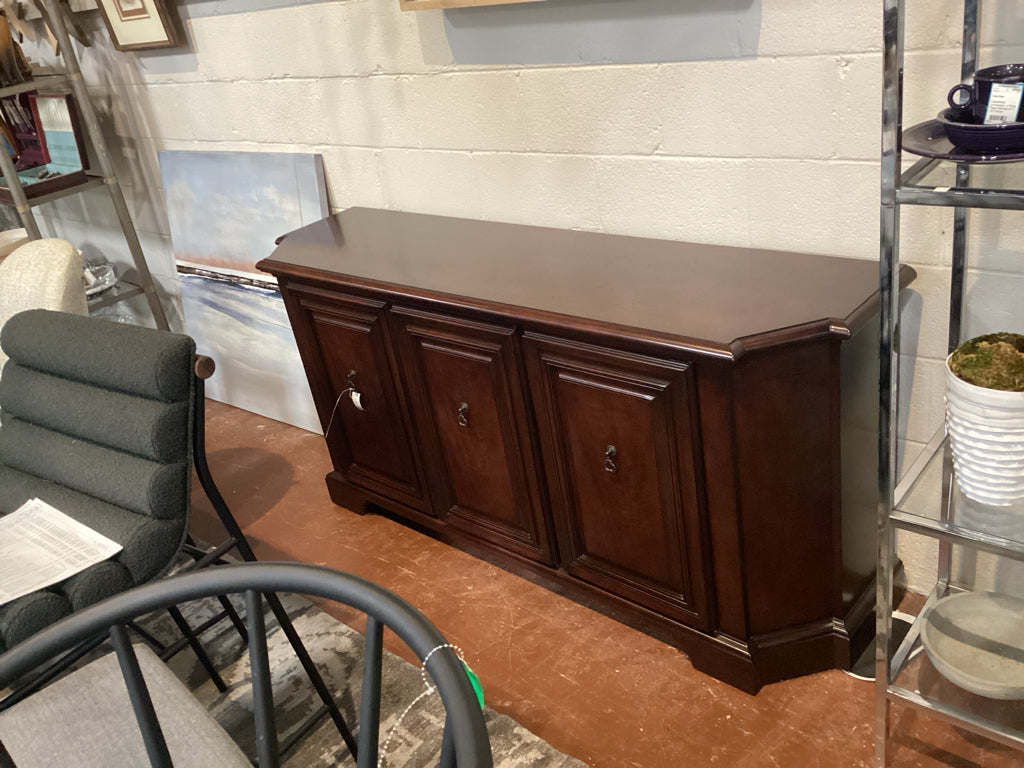 Baker Mahagony Brown Sideboard 68x18x32