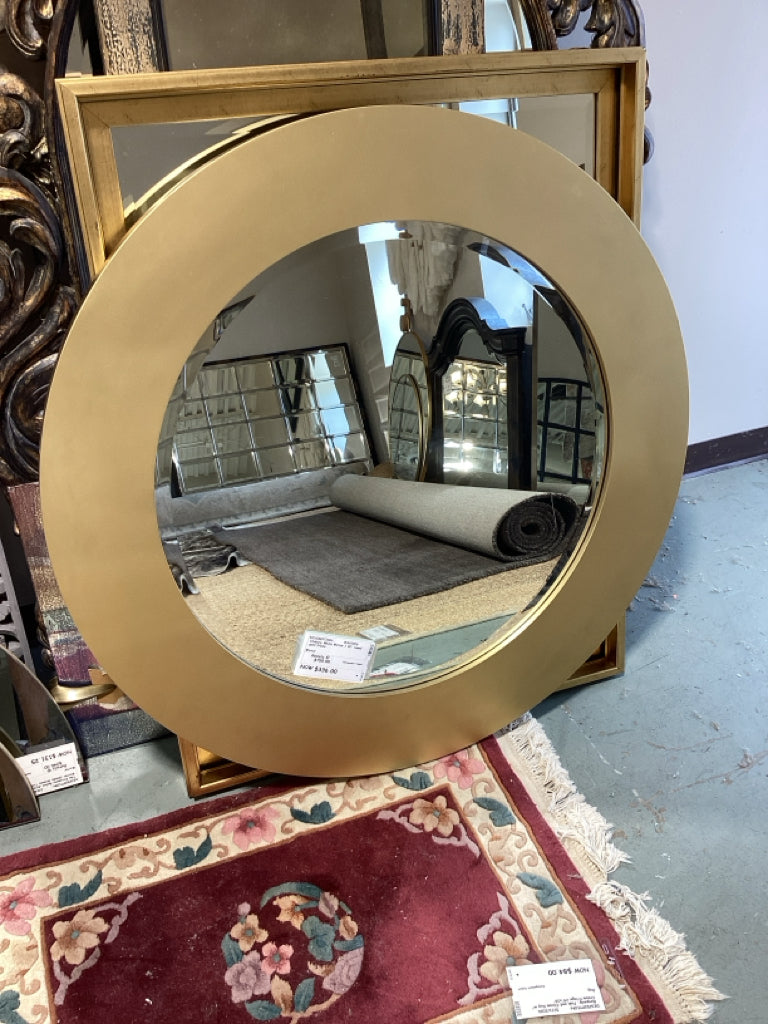 Hickory White Mirror / 42" round gold frame