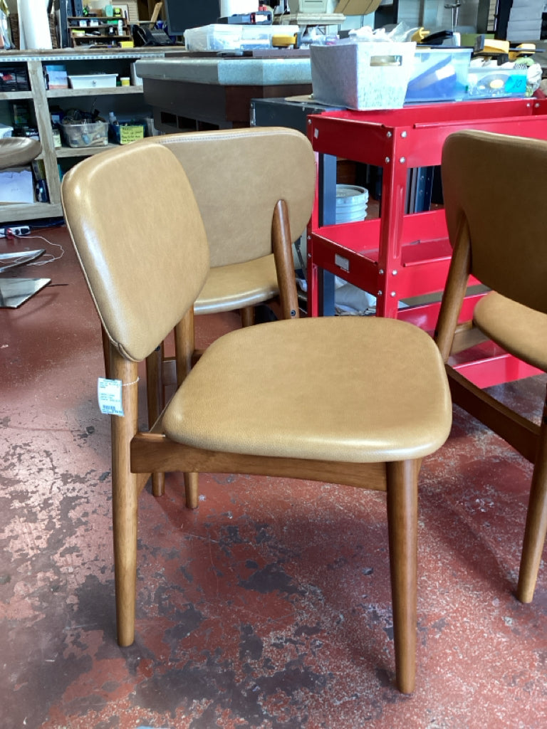 Castlery Kelsey Leather Chair, Caramel  19.7" W x 21.3" D x 32.3"   ANV32PG9