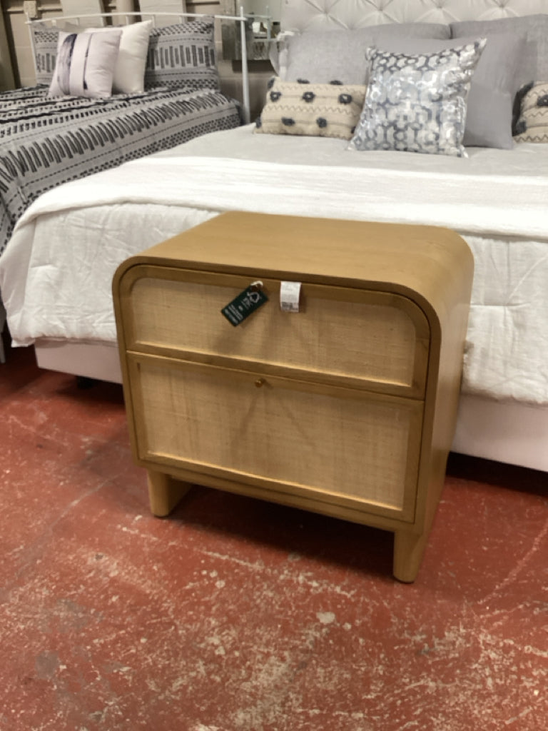Suzette Nightstand w/grasscloth Natural Texture DMT8UYB4